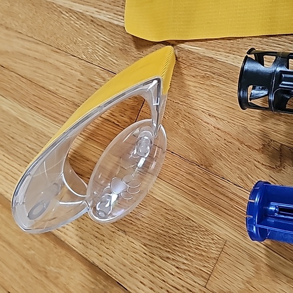 Lot of 4 different lint brush / hair removal brushes almost new clean - Picture 4 of 6